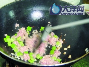 涼拌肉末茄子的做法（圖文）-