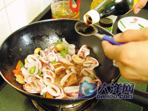 雙椒爆魷魚圈的做法(圖解)-