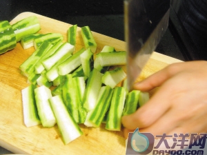 美白絲瓜豆腐湯的做法(圖解)-