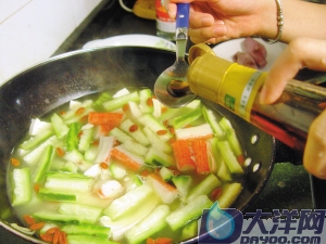 美白絲瓜豆腐湯的做法(圖解)-