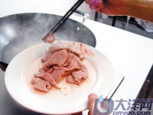補血豬肝菠菜湯的做法(圖解)-