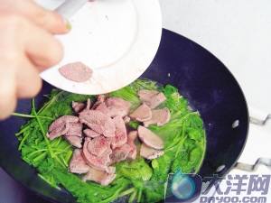 補血豬肝菠菜湯的做法(圖解)-