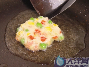 什錦田園土豆餅的做法(圖解)-