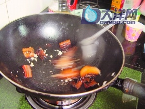 臘肉炒莧菜的做法(圖解)-