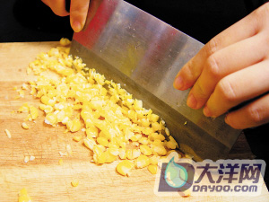玉米豬肉丸的做法(圖解)-