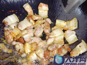 味噌泡菜烏冬面的詳細做法(圖解)-