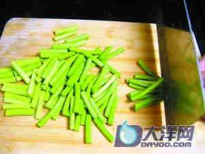 蒜苗五花肉的詳細做法(圖解)-久久菜譜網