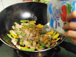 地瓜燒五花肉的詳細做法(圖解)-久久菜譜網