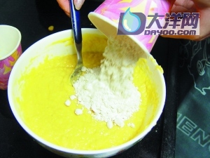 玉米蜂蜜煎餅的做法（圖文）-