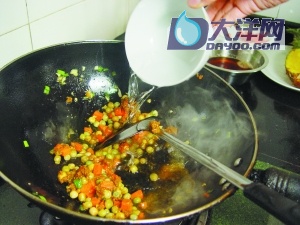 泰式咖喱菠蘿蝦的做法(圖解)-