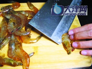 一品香辣蝦的做法(圖解)-