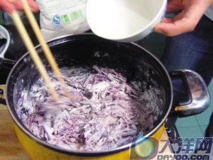 紫心蕃薯煎餅的做法