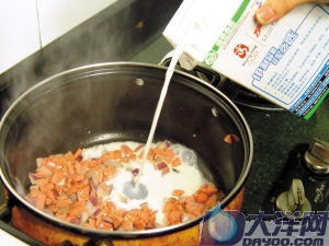 香濃玉米忌廉湯的做法-