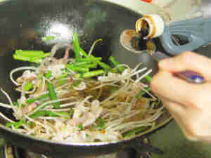 廣式豉油皇炒麵的詳細做法(圖解)-久久菜譜網