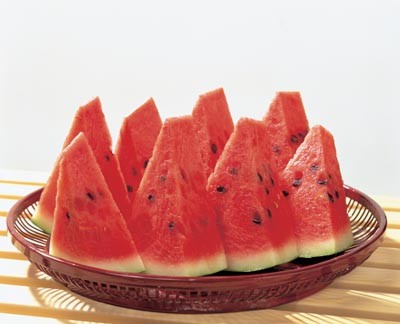 營養與健康：8類食品最適合夏天食用