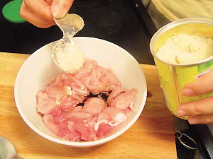 酸辣木耳絲